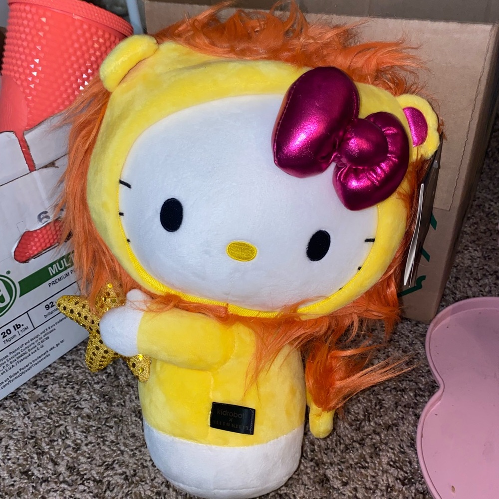 Hello Kitty Leo Zodiac Plush
